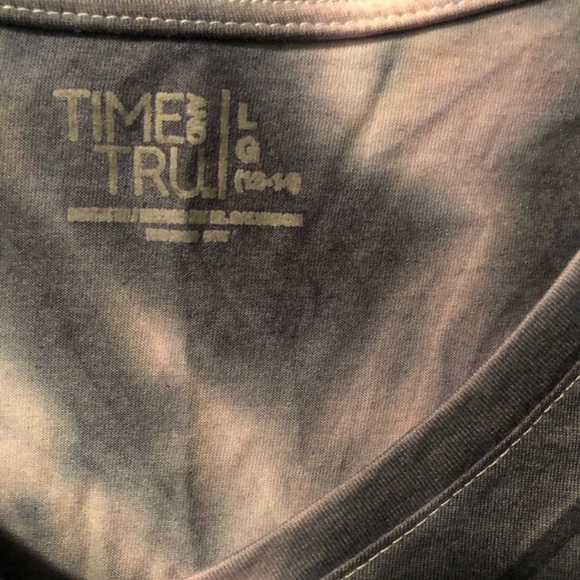 Tie dye, pink & Blue, beautiful color.         (Inventory tub #1) - Picture 4 of 5